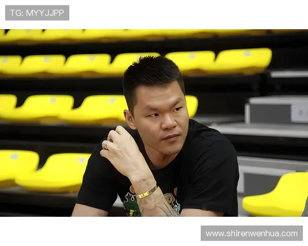 广东集训杜锋朱芳雨发红包备战